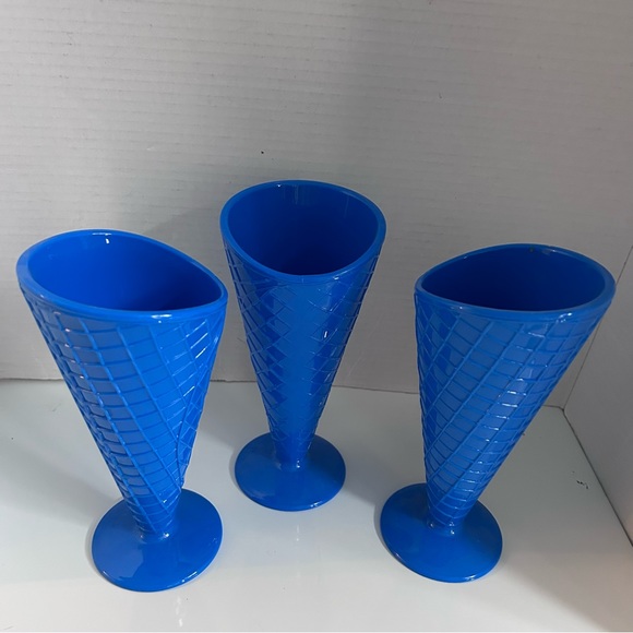 3 pcs waffle pattern 8” tall ice cream cup - BLUE - Picture 3 of 4